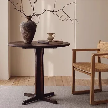 Маленький круглый столик из средневекового массива дерева, круглый обеденный стол из тикового дерева, тихий ветер, ретро-проживание в семье, несколько журнальных столиков из орехового дерева.